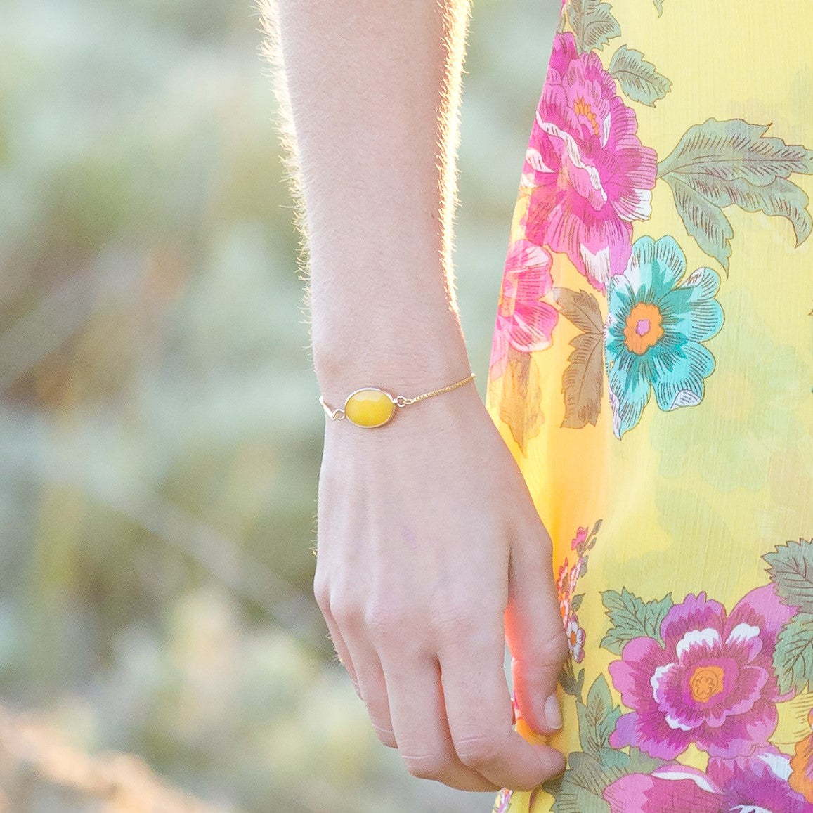 Faceted Yellow Quartz Stone Adjustable Gold Bracelet